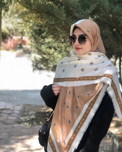نخ پنبه سیا اسکارف وارداتی به شدت توصیه میشه نرم ولطیف