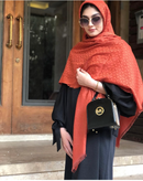 روسری نخ ابریشم ژاکارد بدون لمه قواره۱۴۰طرح سلین کد۰۴۰